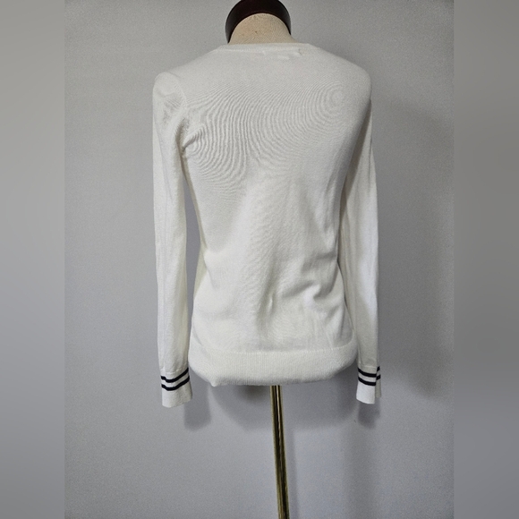 1901 White Sweater With a Nautical Navy Anchor Design. Size XS - Picture 6 of 10
